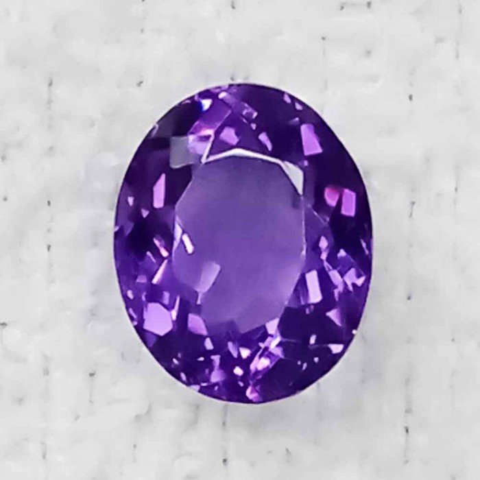 Amethyst 7.03 Carat / 7.59 Ratti