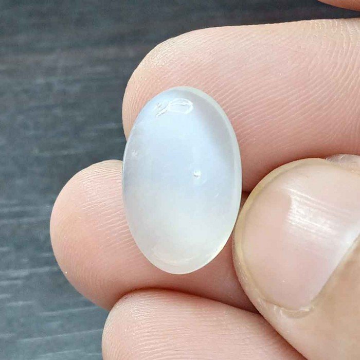 Moon Stone (Celony) 8.95 Carat / 9.66 Ratti