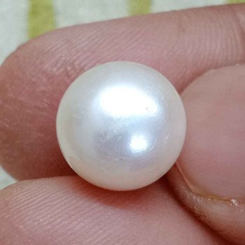 Natural Pearl 10.70 Carat / 11.55 Ratti Natural Pearl 10.70 Carat / 11.55 Ratti