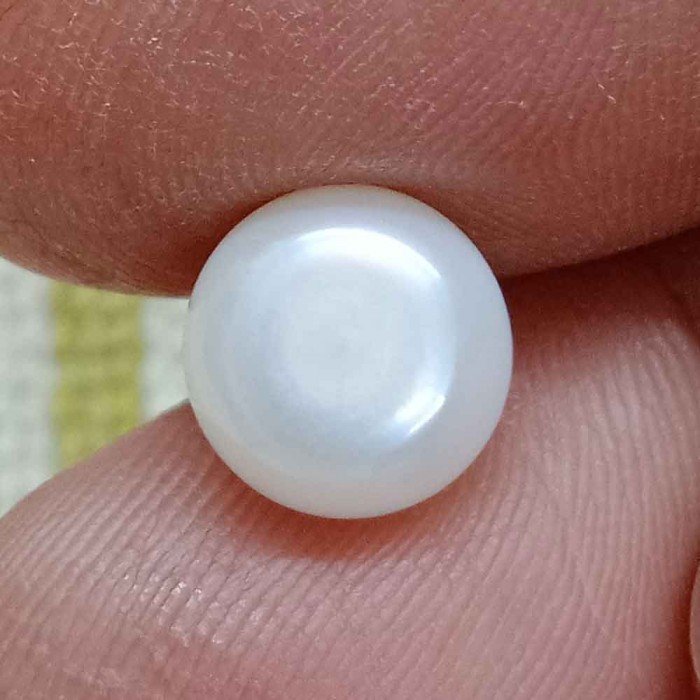 Natural Pearl 4.86 Carat / 5.24 Ratti