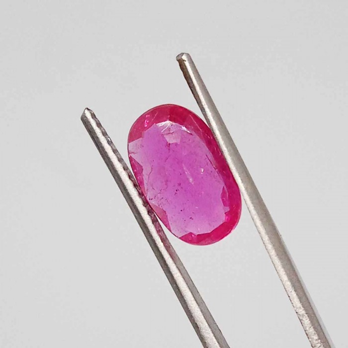 Ruby 3.28 Carat / 3.54 Ratti