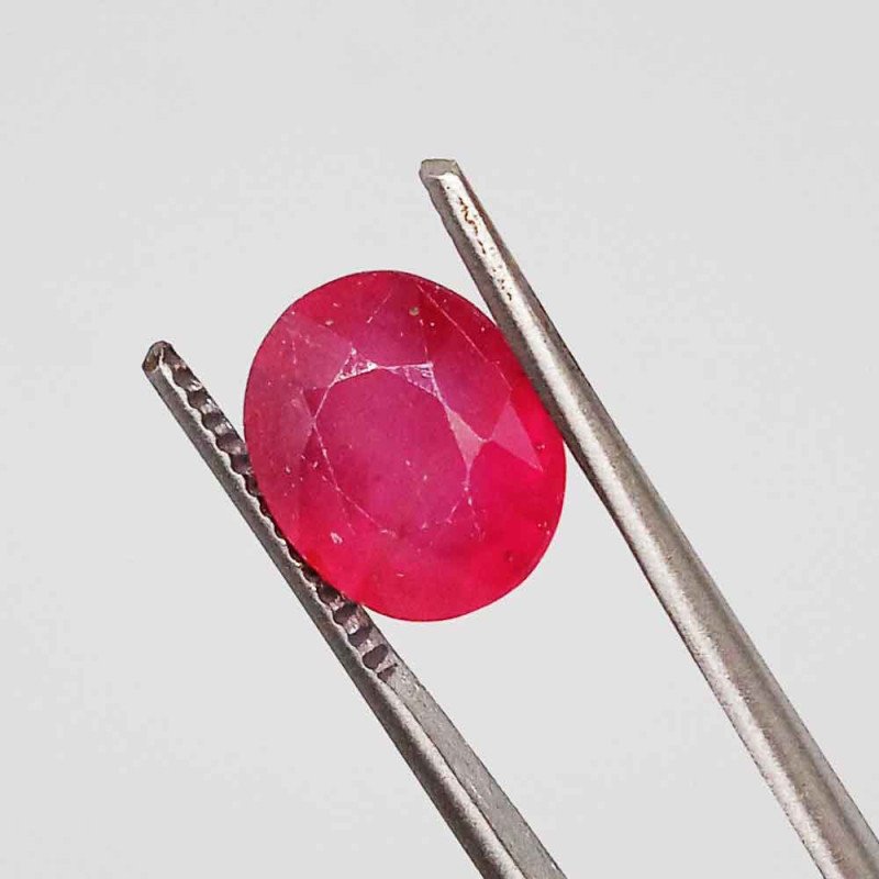 Ruby 5.32 Carat / 5.74 Ratti