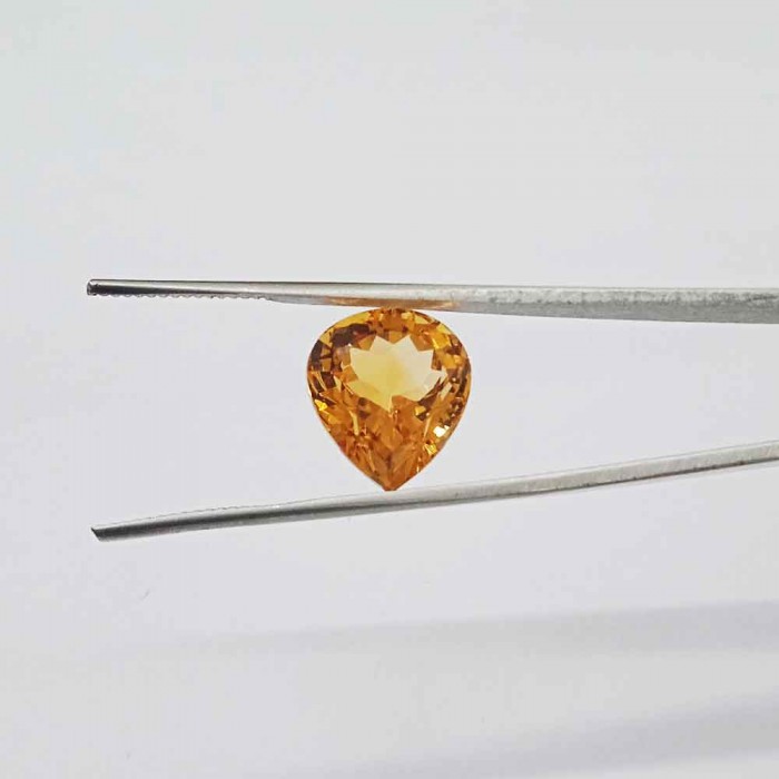 Yellow Topaz 7.70 Carat / 8.31 Ratti