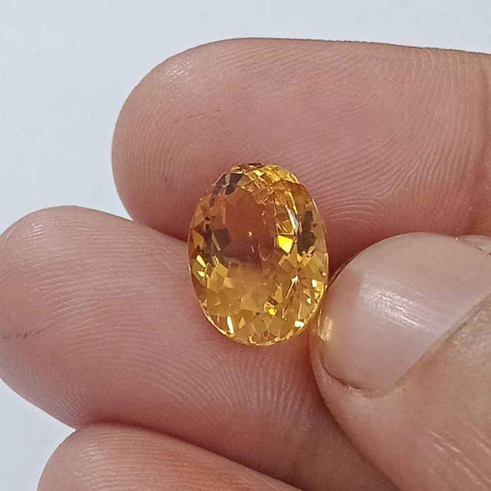 Yellow Topaz 6.92 Carat / 7.47 Ratti