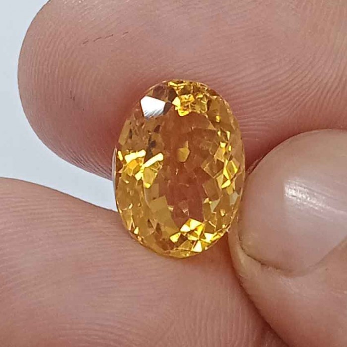 Yellow Topaz 6.92 Carat / 7.47 Ratti