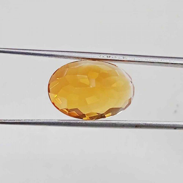 Yellow Topaz 6.10 Carat / 6.58 Ratti