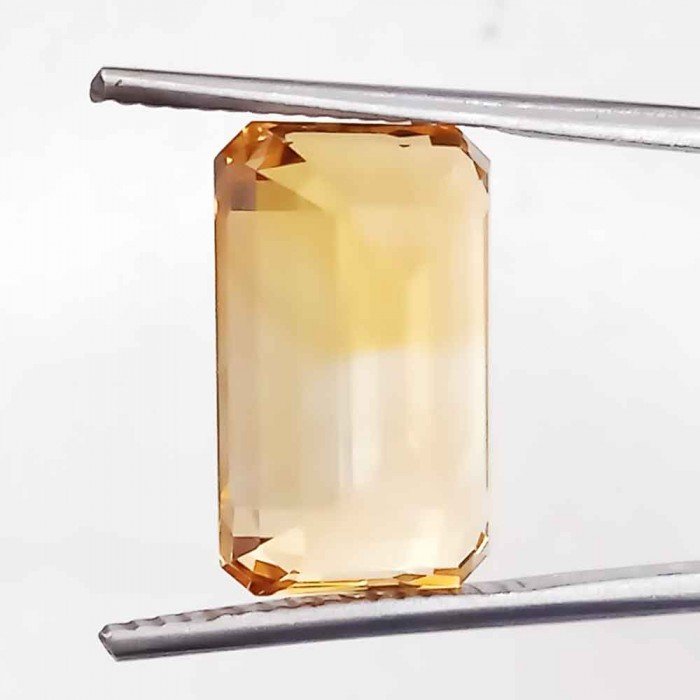 Yellow Topaz 7.25 Carat / 7.83 Ratti