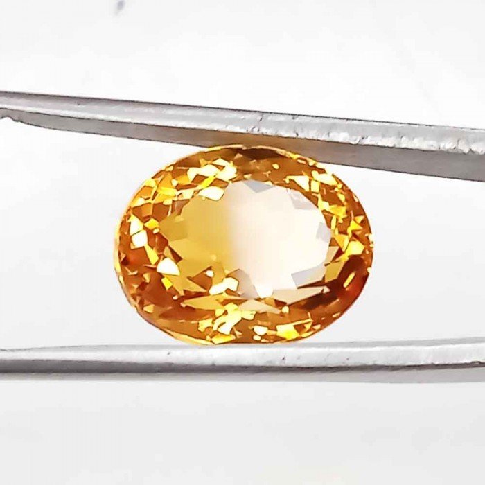 Yellow Topaz 5.58 Carat / 6.02 Ratti