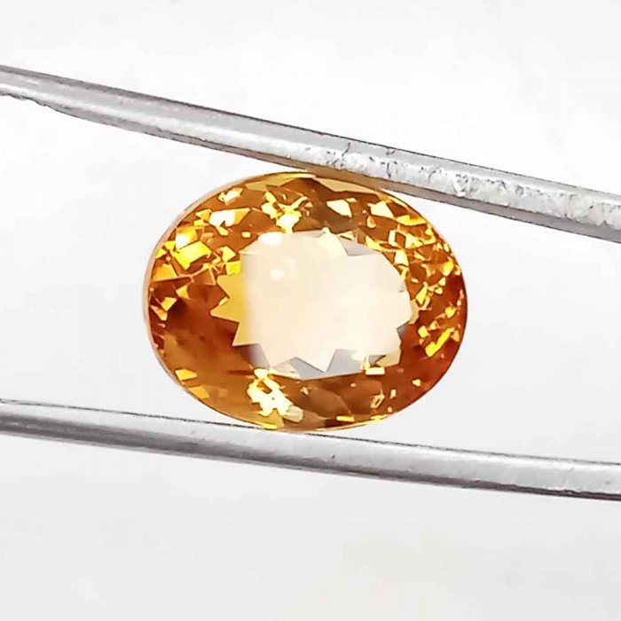 Yellow Topaz 5.58 Carat / 6.02 Ratti