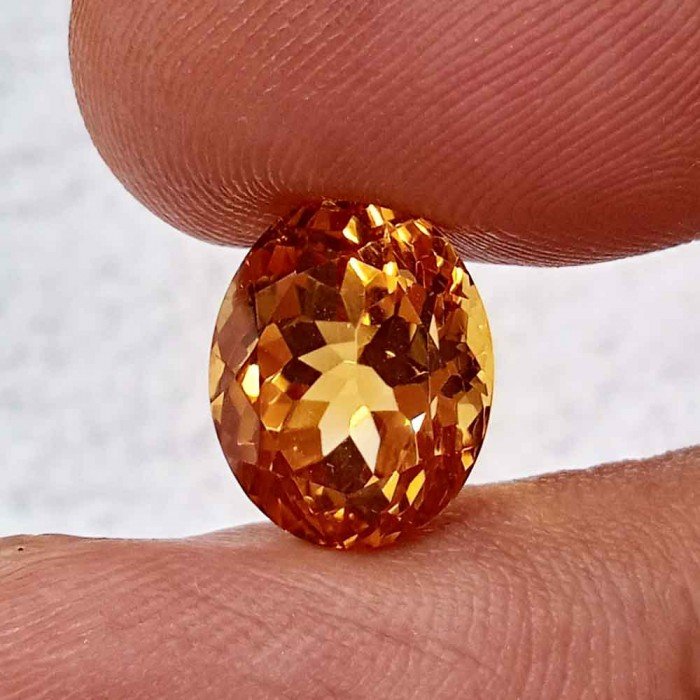 Yellow Topaz 5.84 Carat / 6.30 Ratti