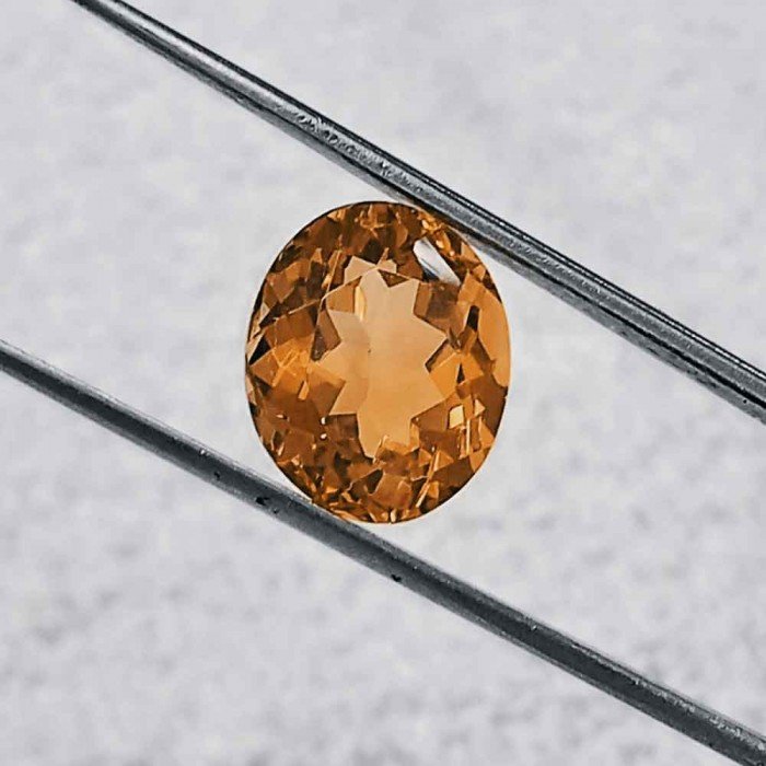 Yellow Topaz 5.22 Carat / 5.63 Ratti