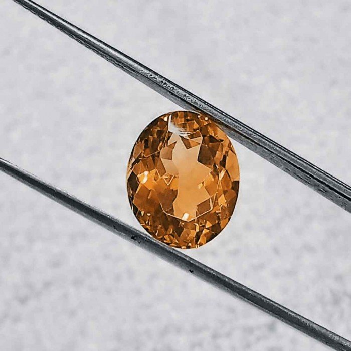 Yellow Topaz 5.22 Carat / 5.63 Ratti