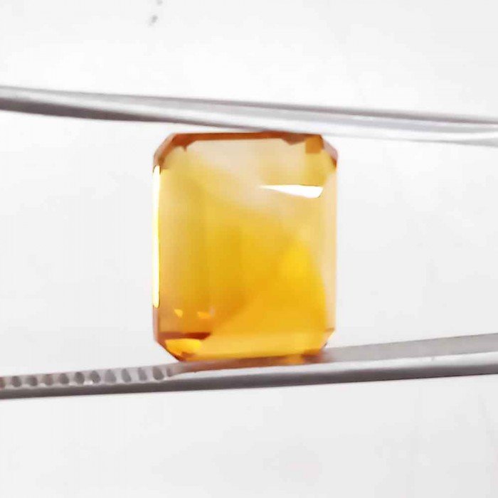 Yellow Topaz 7.38 Carat / 7.97 Ratti