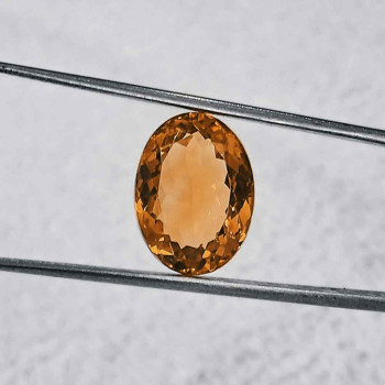 Yellow Topaz 5.04 Carat / 5.44 Ratti