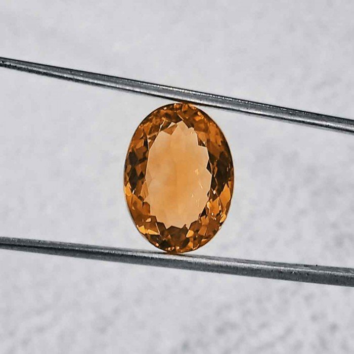 Yellow Topaz 5.04 Carat / 5.44 Ratti