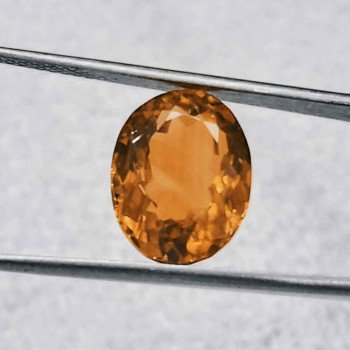 Yellow Topaz 5.78 Carat / 6.24 Ratti Yellow Topaz 5.78 Carat / 6.24 Ratti