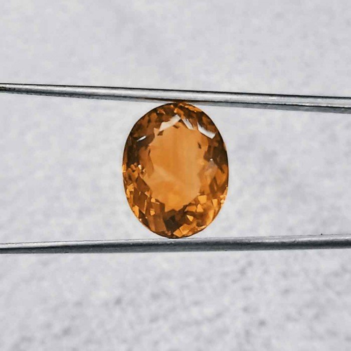 Yellow Topaz 5.78 Carat / 6.24 Ratti