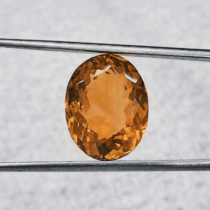 Yellow Topaz 5.78 Carat / 6.24 Ratti