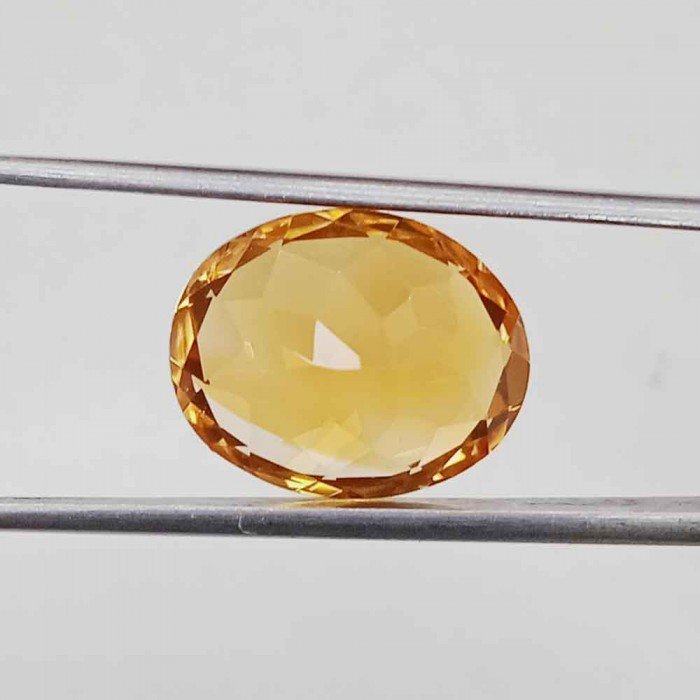 Yellow Topaz 5.45 Carat / 5.88 Ratti