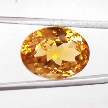 Yellow Topaz 7.26 Carat / 7.84 Ratti