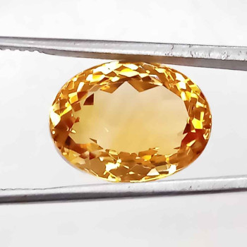 Yellow Topaz 7.35 Carat / 7.93 Ratti