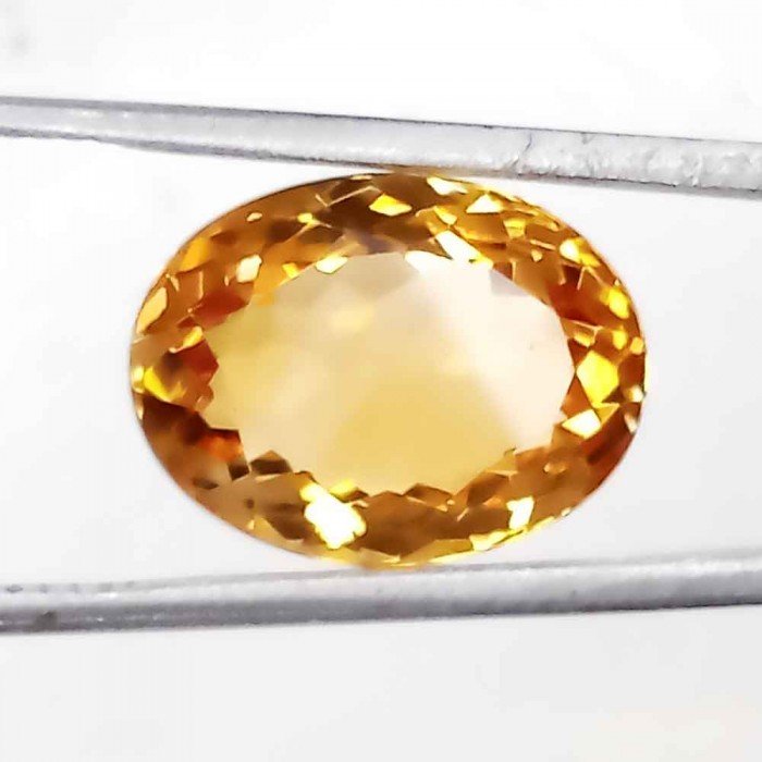 Yellow Topaz 7.35 Carat / 7.93 Ratti